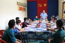 People in Phu Xuan religious residential area set examples in defense of the Fatherland